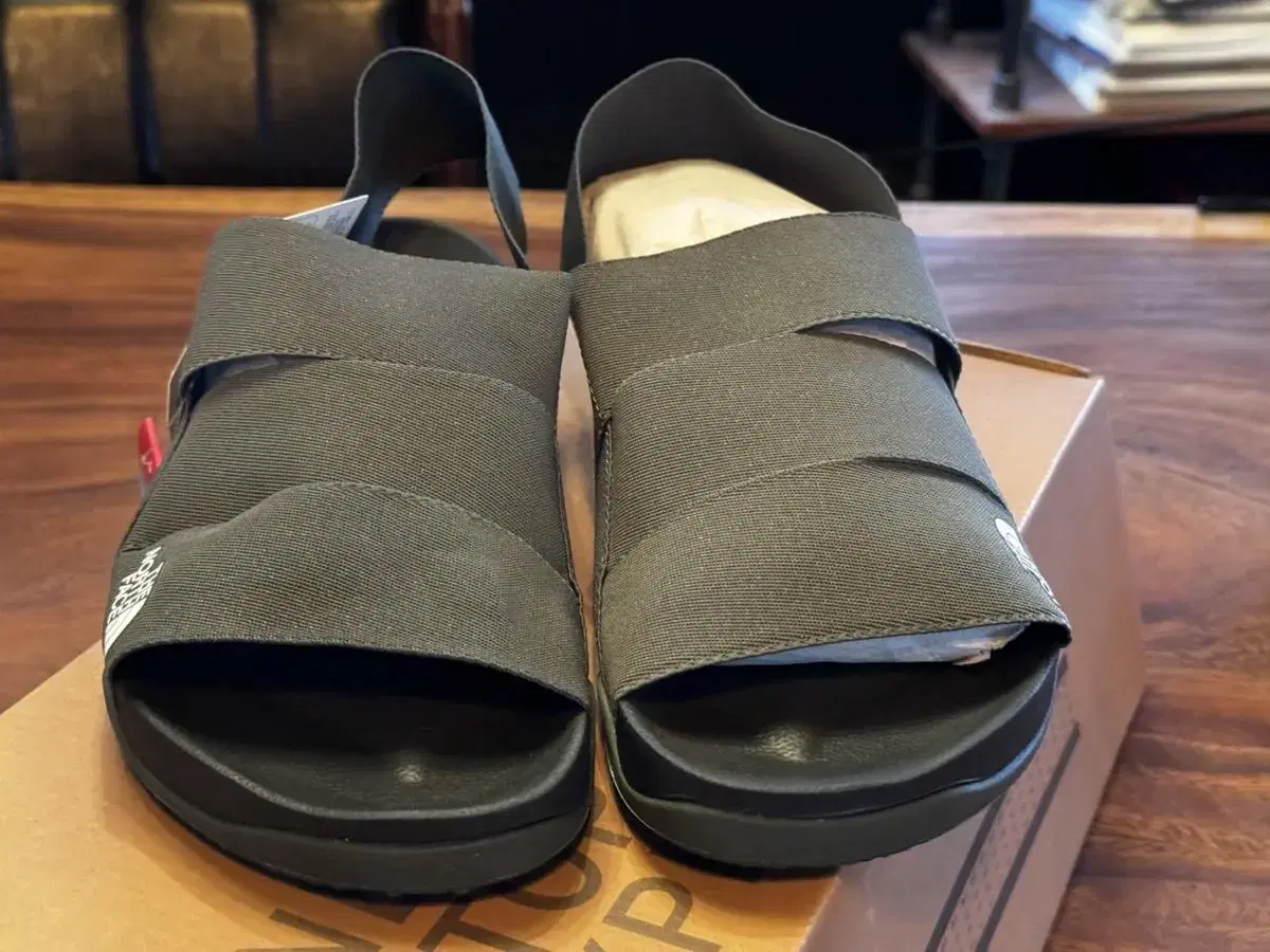 노스페이스 lux sandal 2팝니다